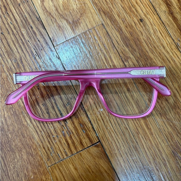 Quay Australia Pink Glasses - Picture 3 of 8
